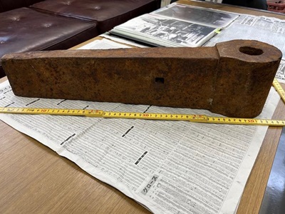 蝶つがい（文化財課蔵）