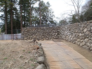 復旧した石垣