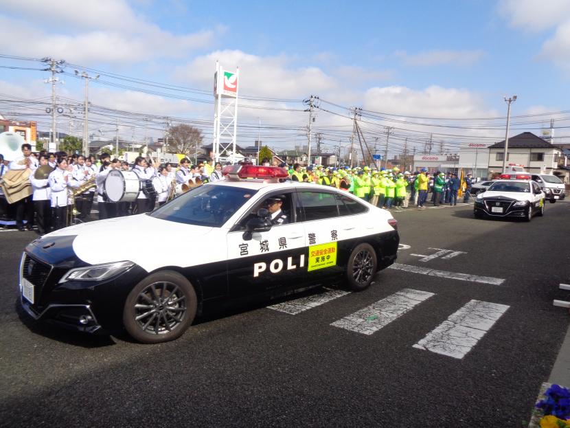 パトカー出動の様子