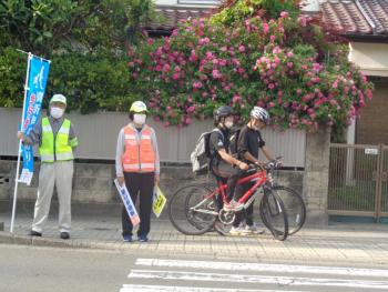 自転車の安全利用を呼び掛ける様子2