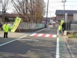 古城小学校前交差点におけるキャンペーンの様子1