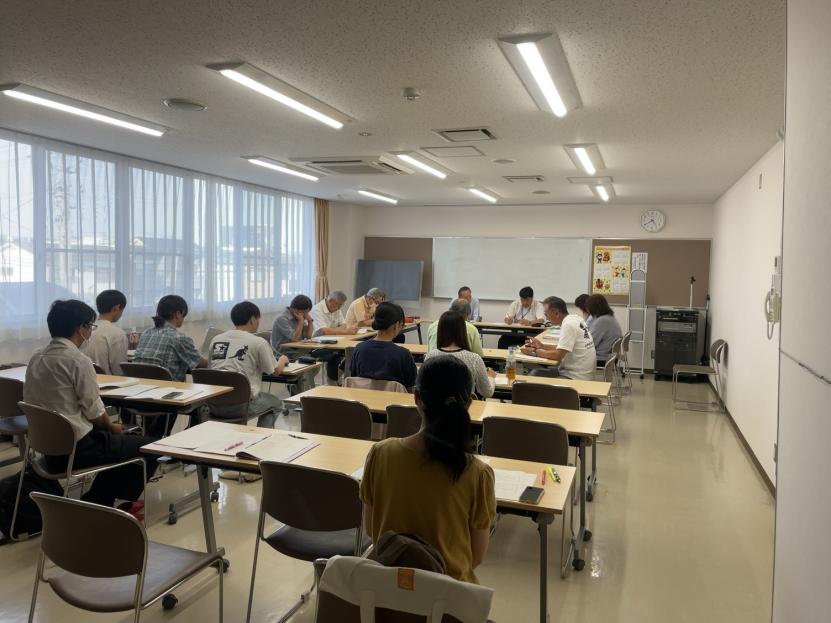 役員会の様子1