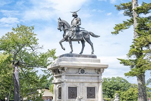 伊達政宗公騎馬像