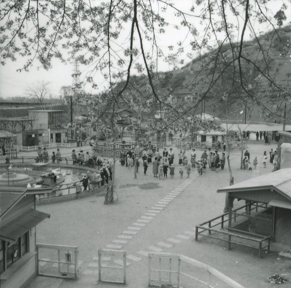 三居沢にあったころの動物園の様子